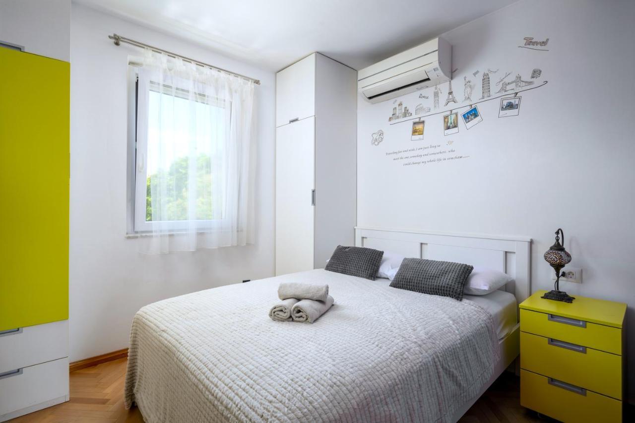 Luxury Apartment Olavia Rooftop Terrace & Seaview Split Bagian luar foto