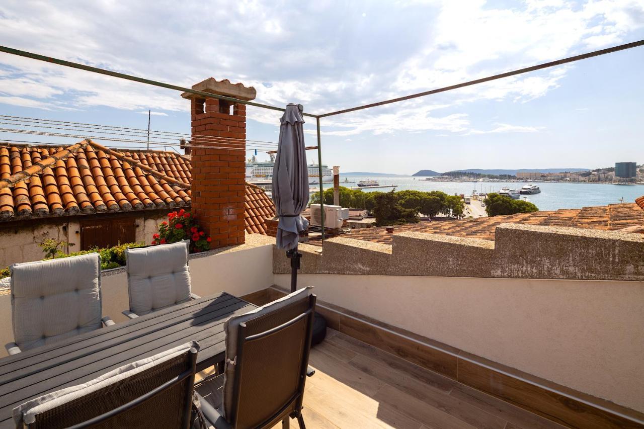 Luxury Apartment Olavia Rooftop Terrace & Seaview Split Bagian luar foto