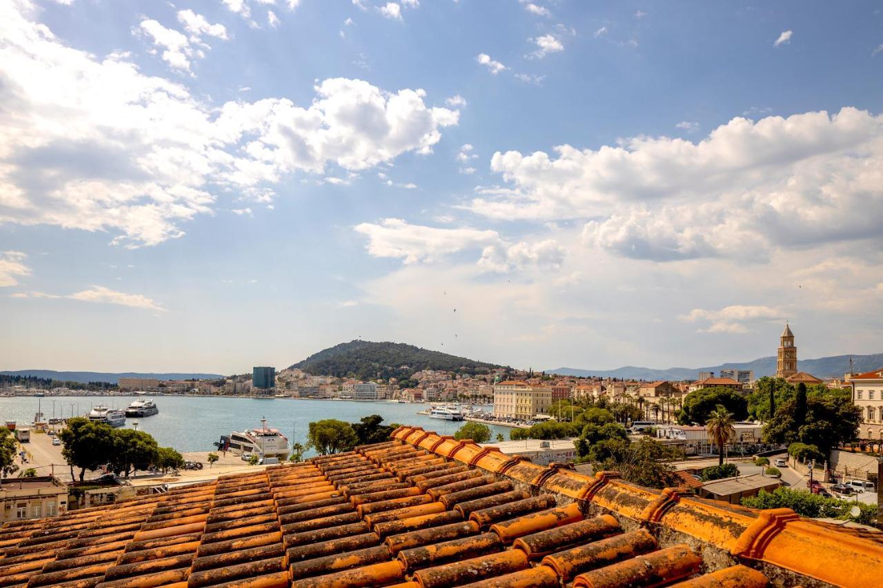 Luxury Apartment Olavia Rooftop Terrace & Seaview Split Bagian luar foto